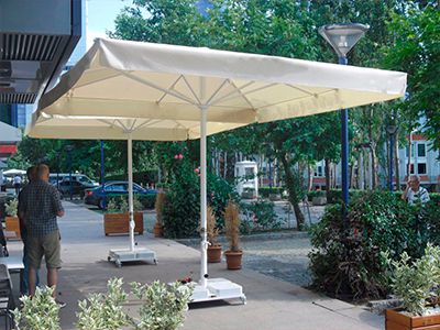 Зонты уличные для летнего кафе