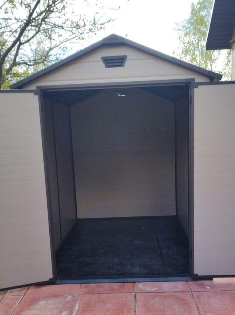 Пластиковый сарай Манор 6x8DD бежевый