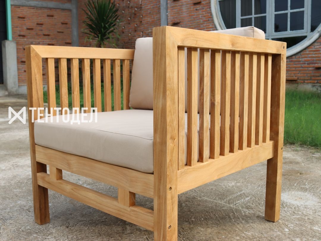 Кресло из дерева Калининград с подушками