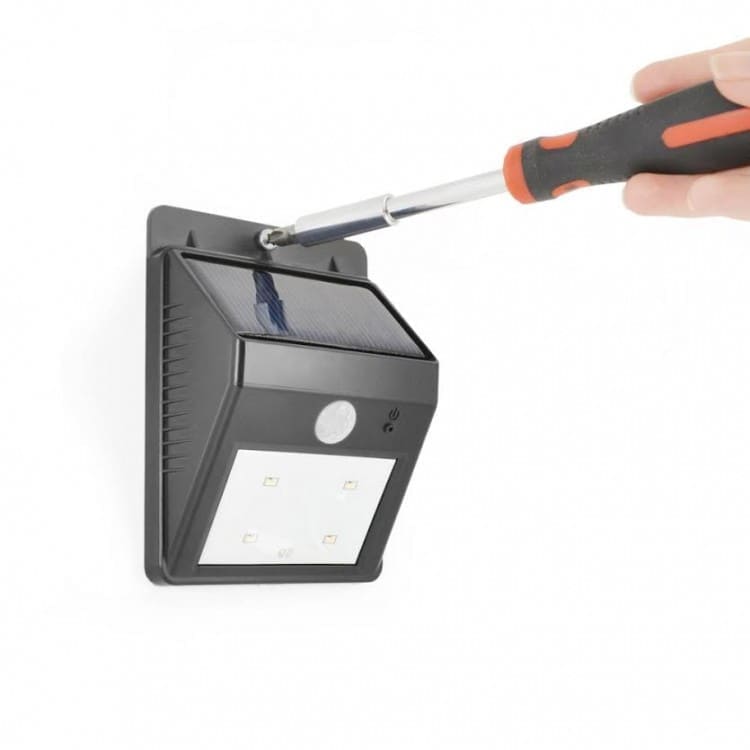 Светильник на солнечной батарее с датчиком KM-7019