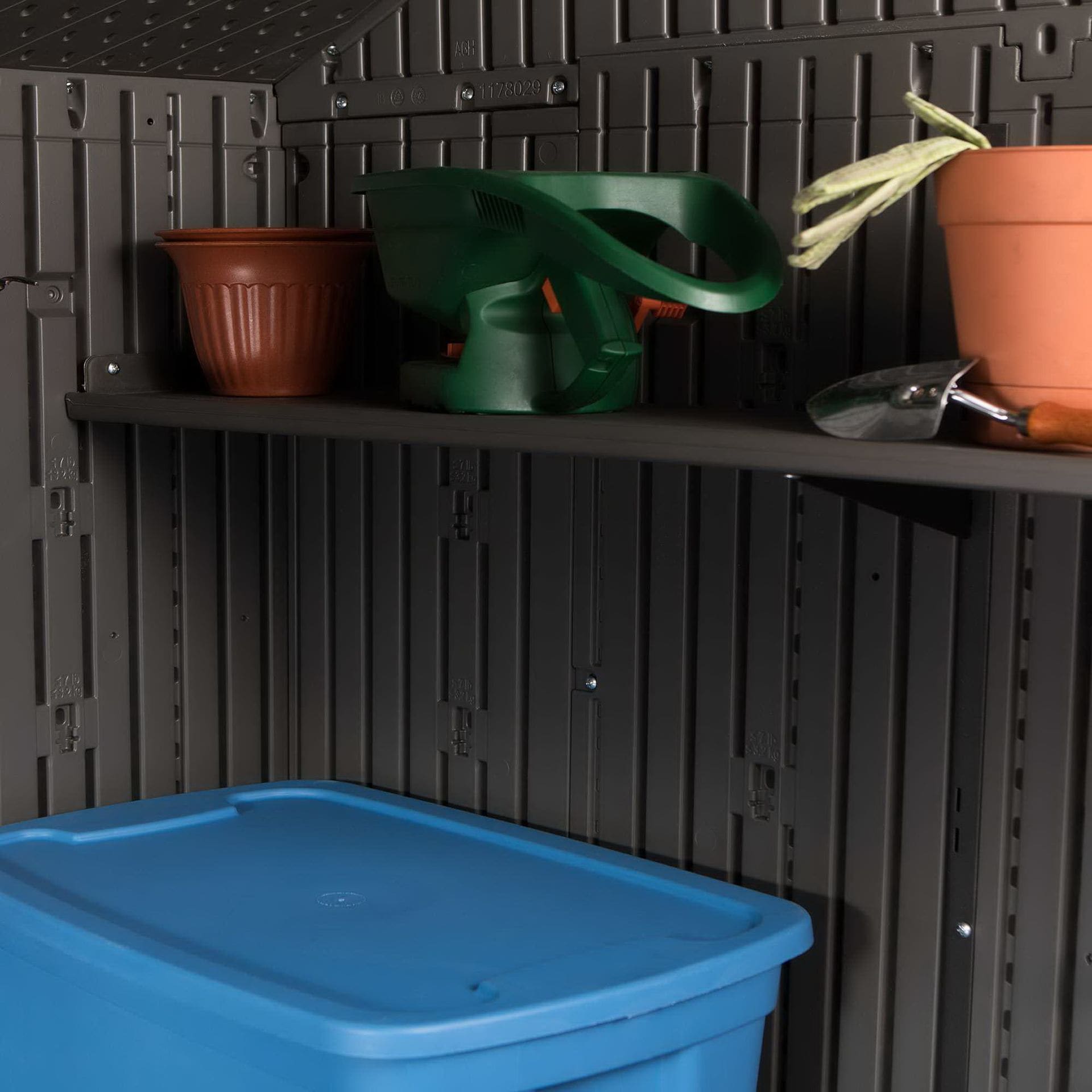 Сарай пластиковый WoodLook 8*10