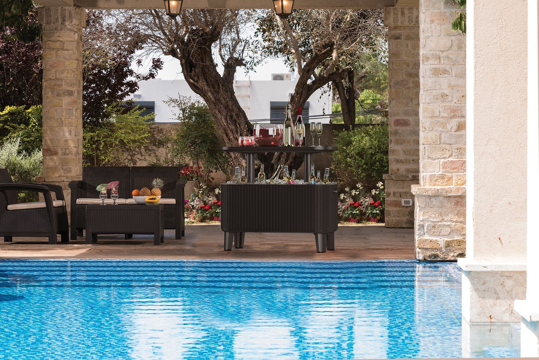 Стол Беви Бар (Bevy Bar Large Cool Bar) графит